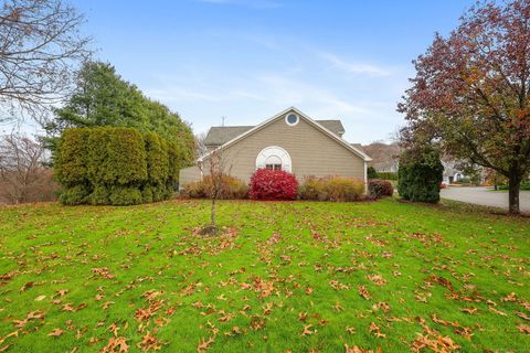 Tiny photo for 76 Hilary Circle #76, Fairfield, CT 06825 (MLS # 24142426)