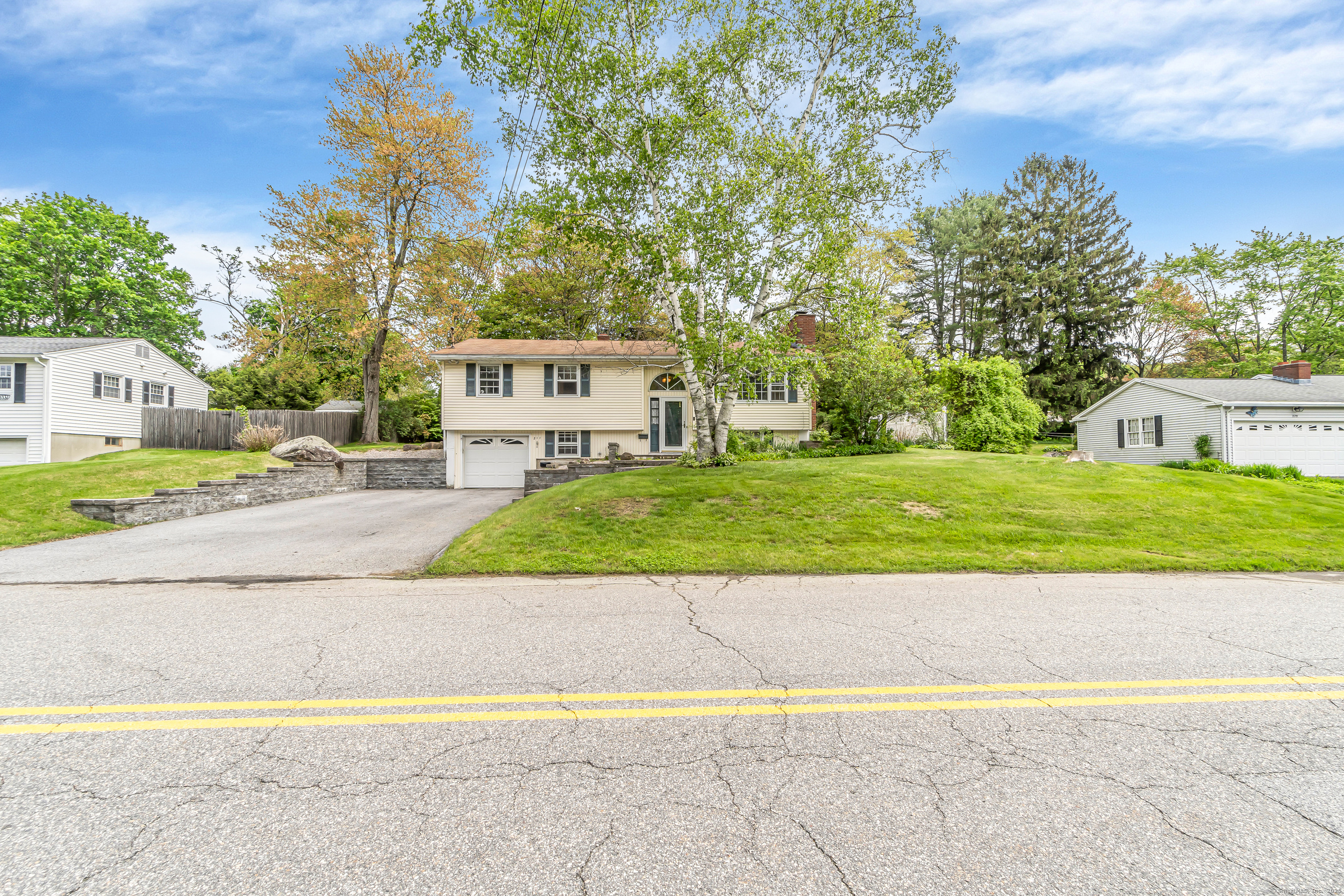 211 Fairlawn Drive, Torrington, Connecticut image 3