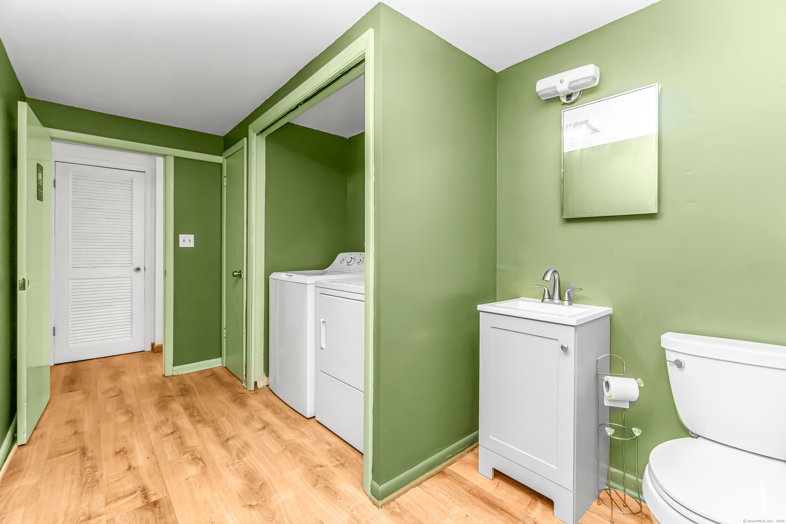 211 Fairlawn Drive, Torrington, Connecticut image 39