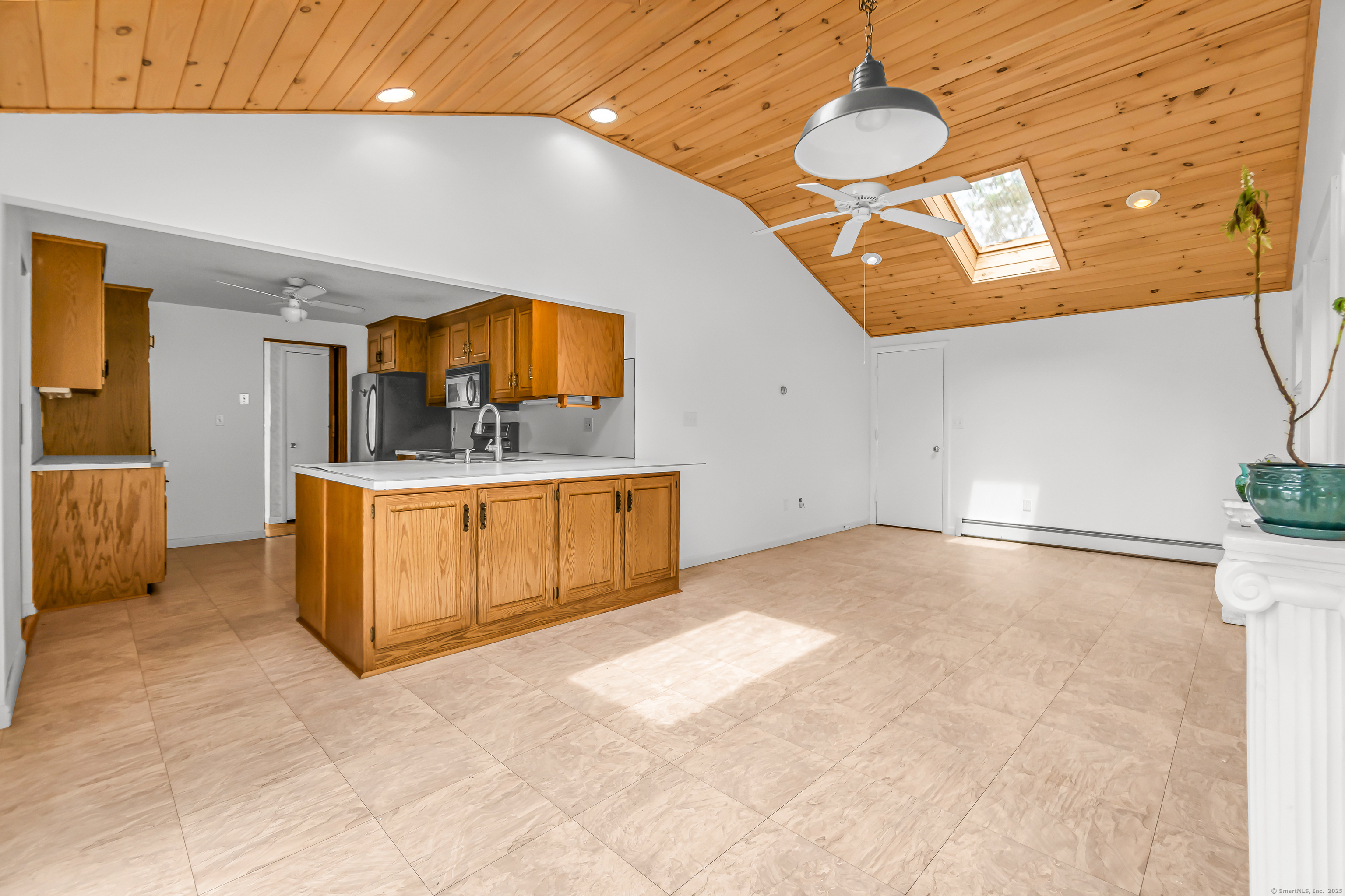 211 Fairlawn Drive, Torrington, Connecticut image 16