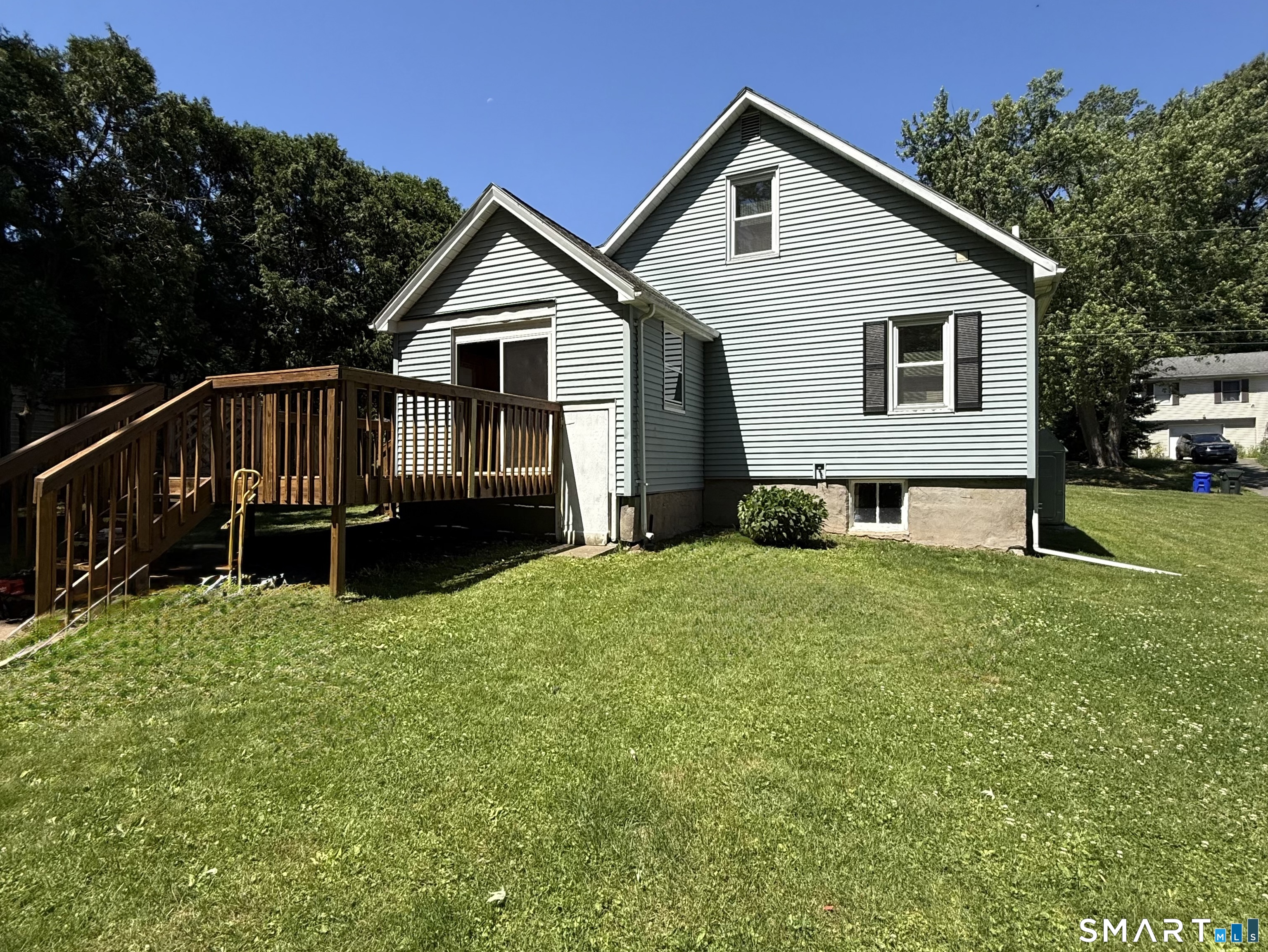 32 Dickerman Avenue