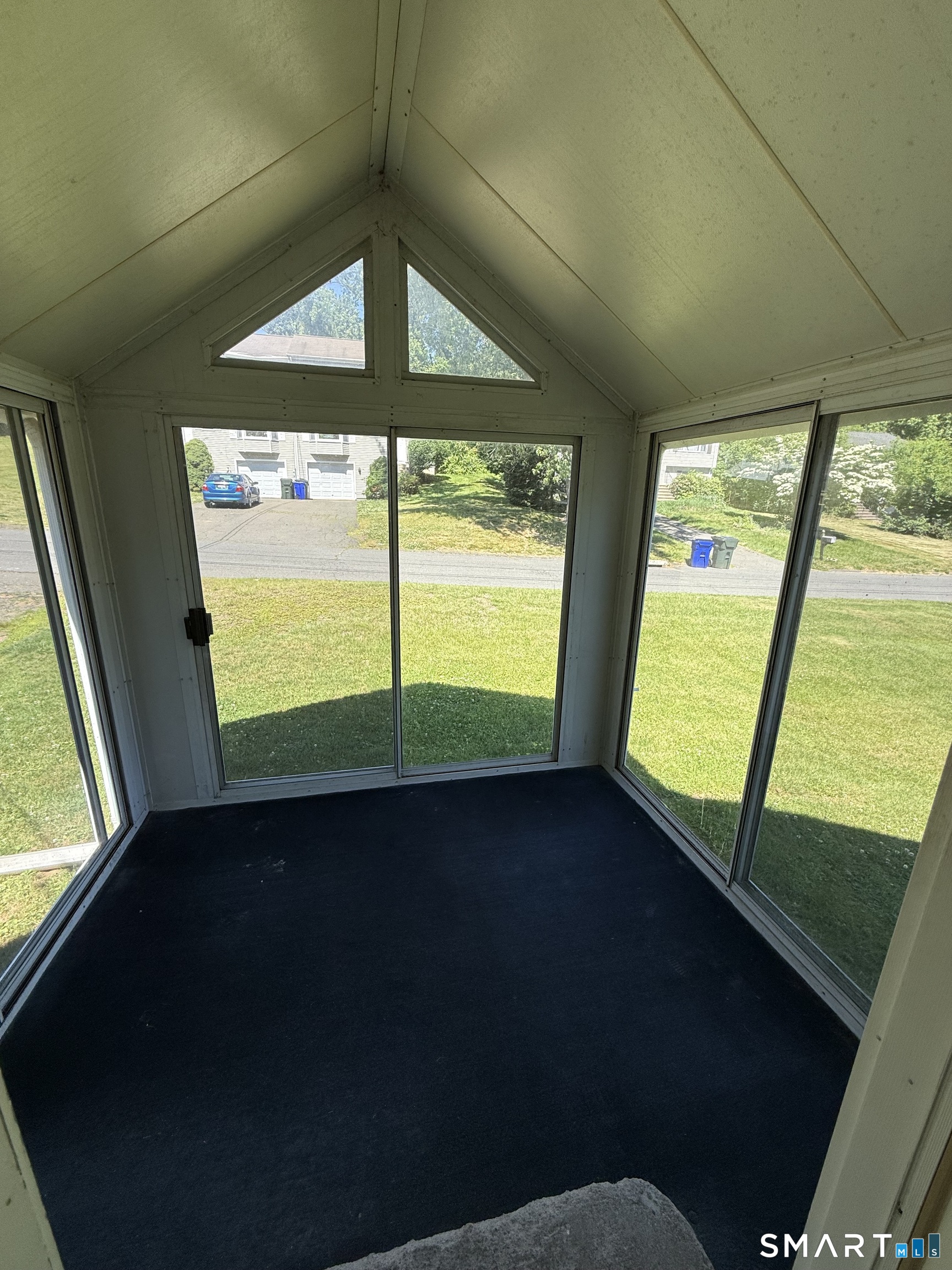 32 Dickerman Avenue