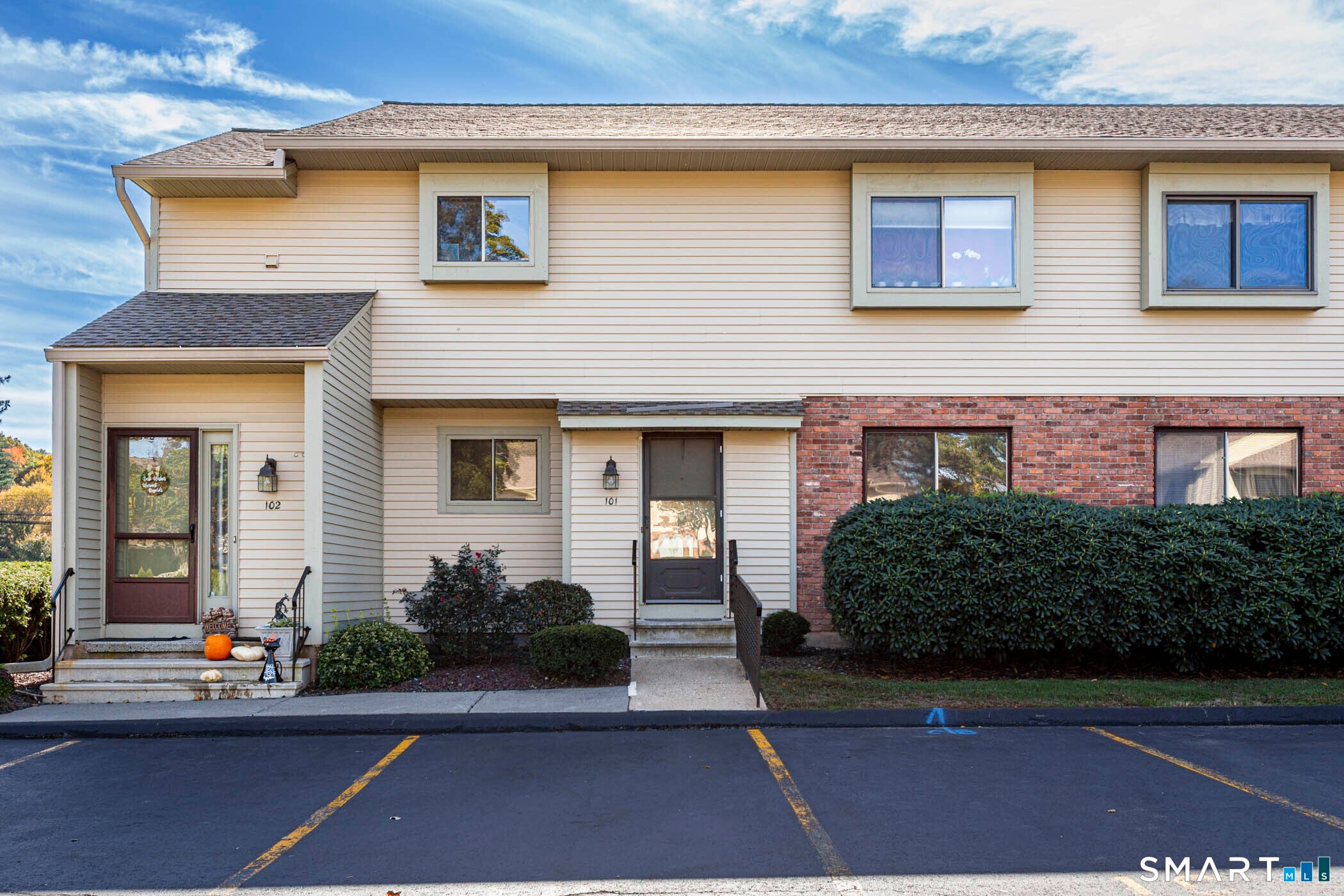 101 Summer Hill Drive 101