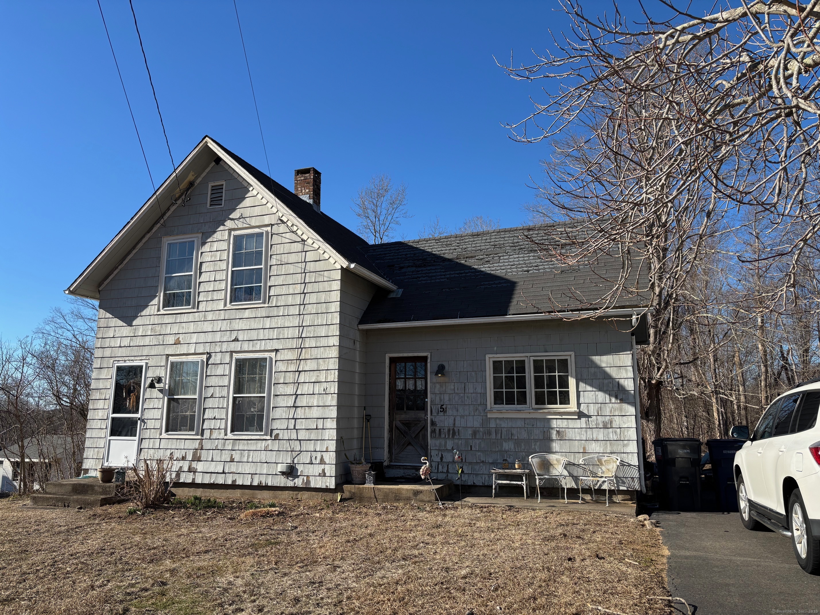 Joe Williams Road, East Haddam, Connecticut - 2 Bedrooms  
1 Bathrooms  
6 Rooms - 