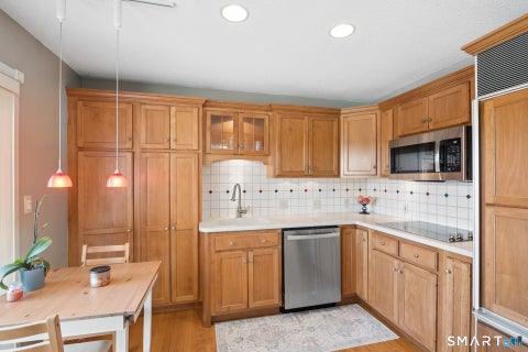 Tiny photo for 25 Applewood Lane #25, Avon, CT 06001 (MLS # 24217495)