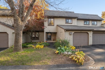 25 Applewood Lane 25 Avon CT 06001