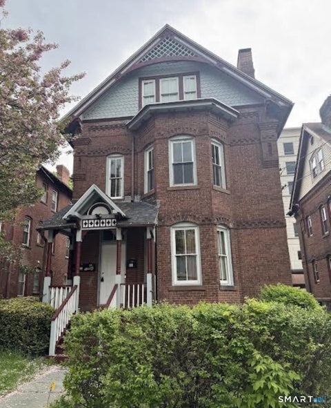 Multifamily For Rent - 26 Hungerford Street<br/> Hartford County, Hartford, CT 06106
