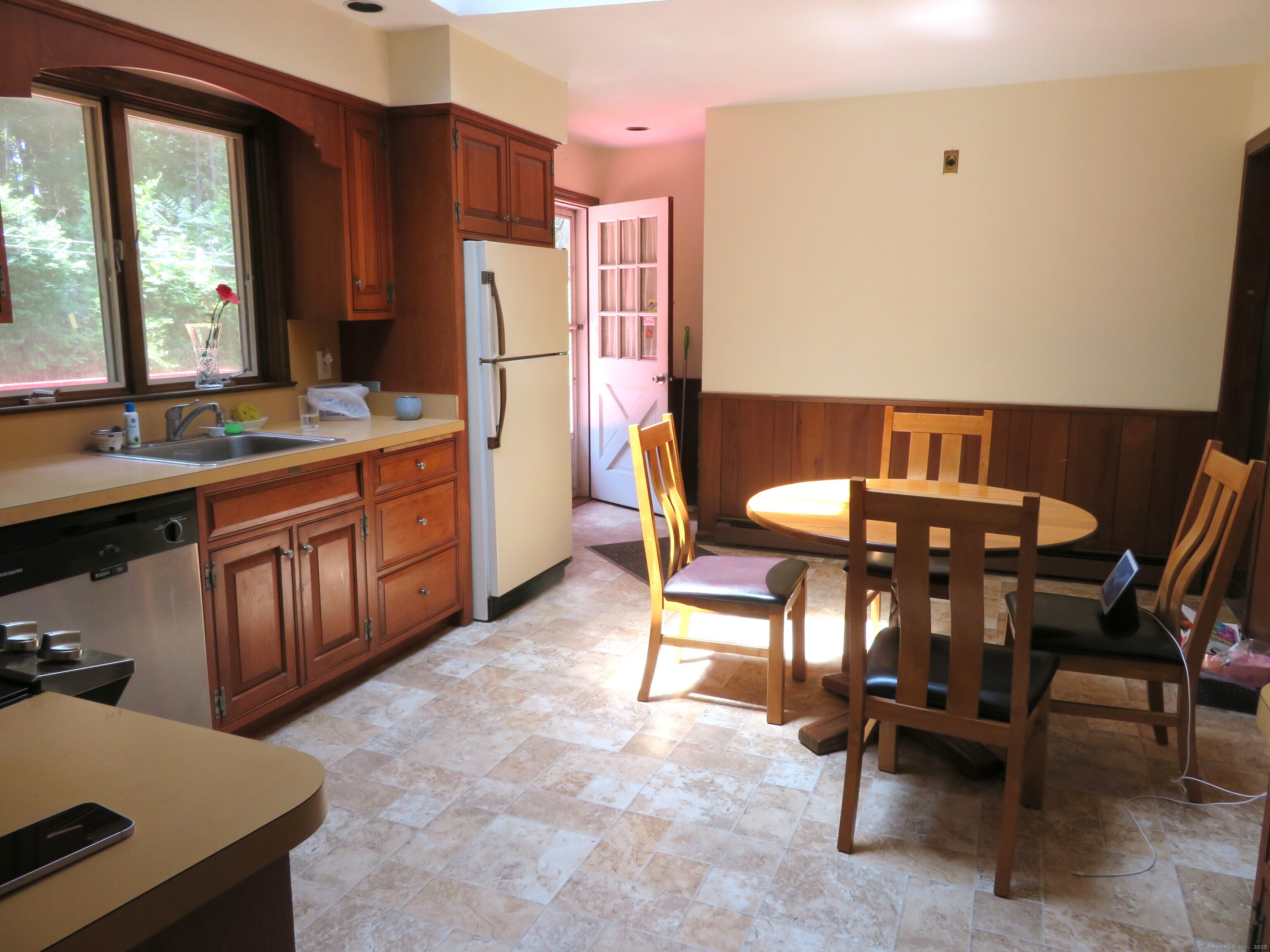 646 Totoket Road