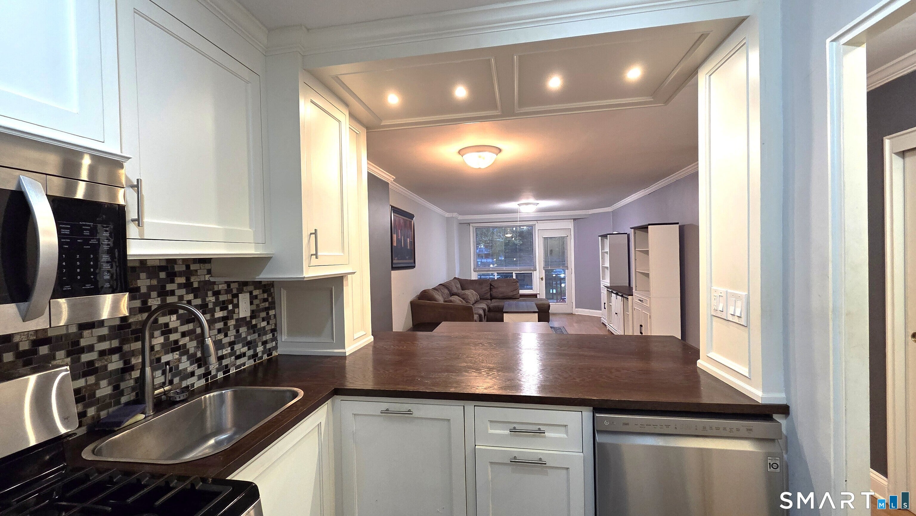 91 Strawberry Hill Avenue 240