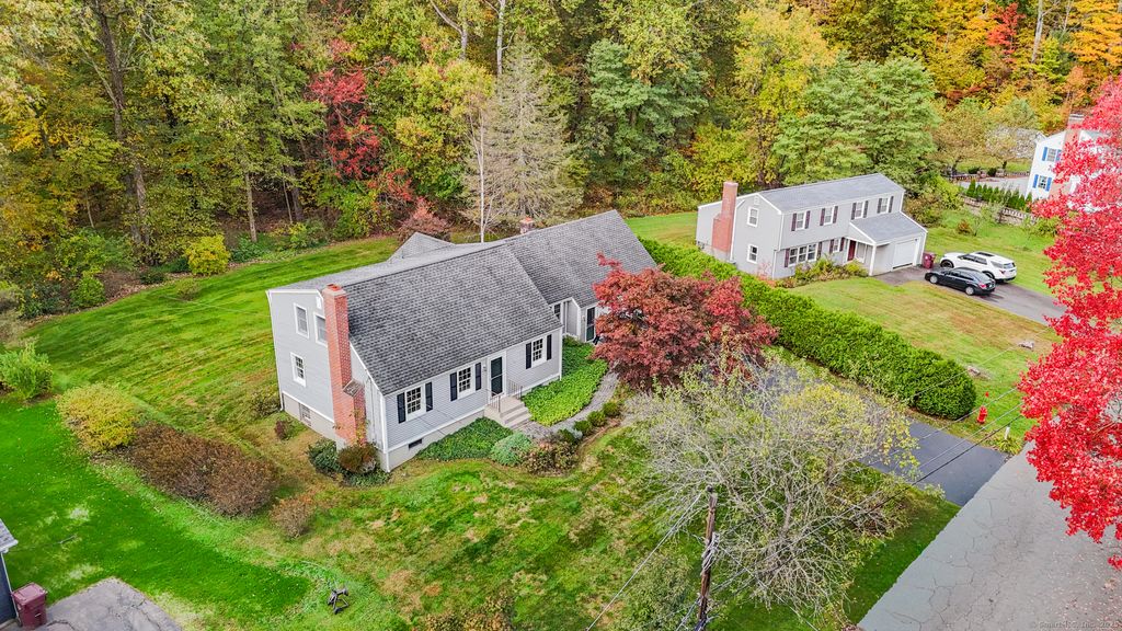 Photo of 11 Ledgewood Drive, Farmington, CT 06032 (MLS # 24127835)