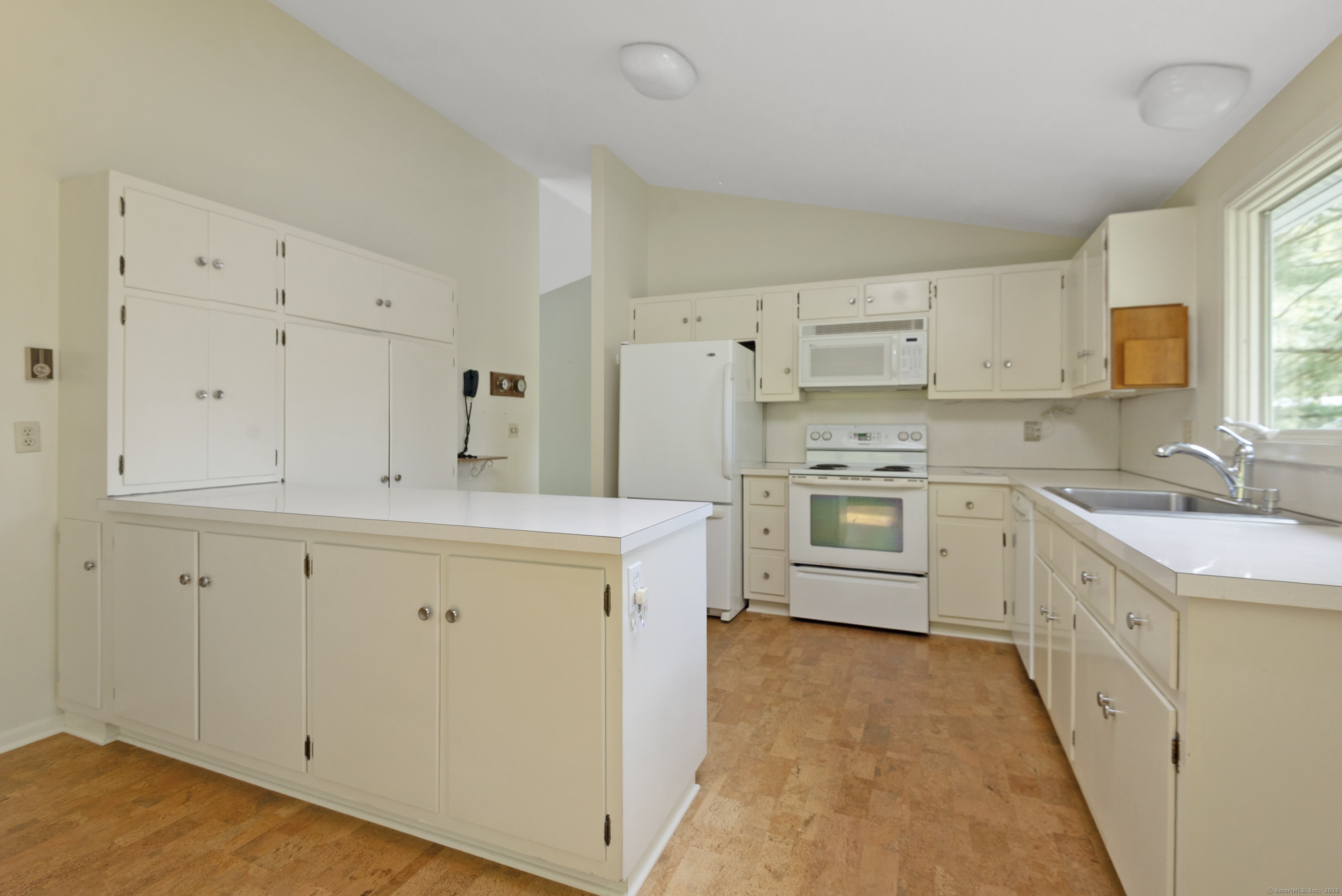 102 Colonial Road, Guilford, Connecticut image 11