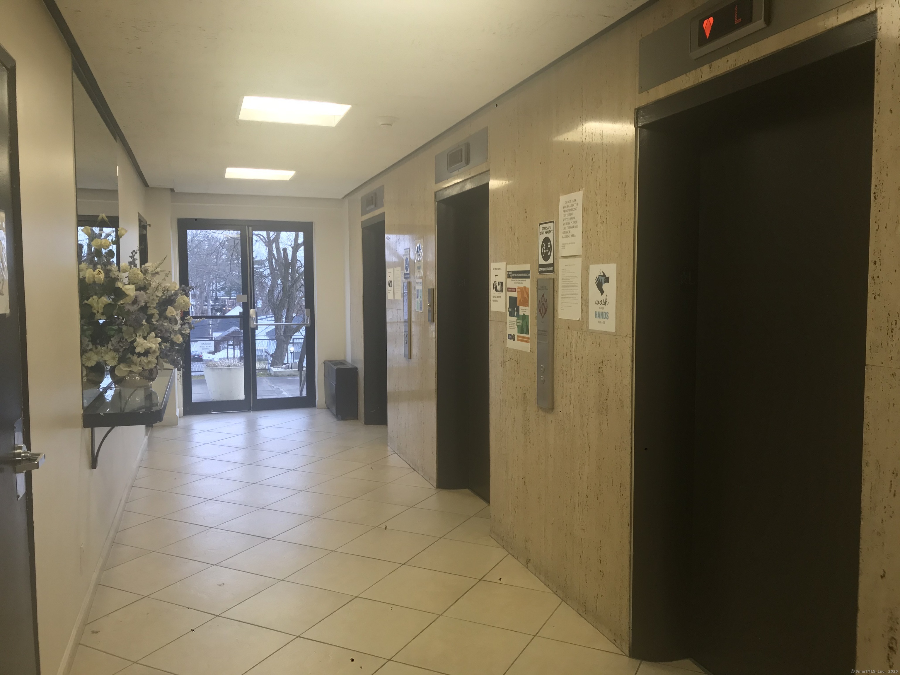 Bridgeport, Connecticut 06604, United States, 1 Bedroom Bedrooms, ,1 BathroomBathrooms,Residential,Pending,226687