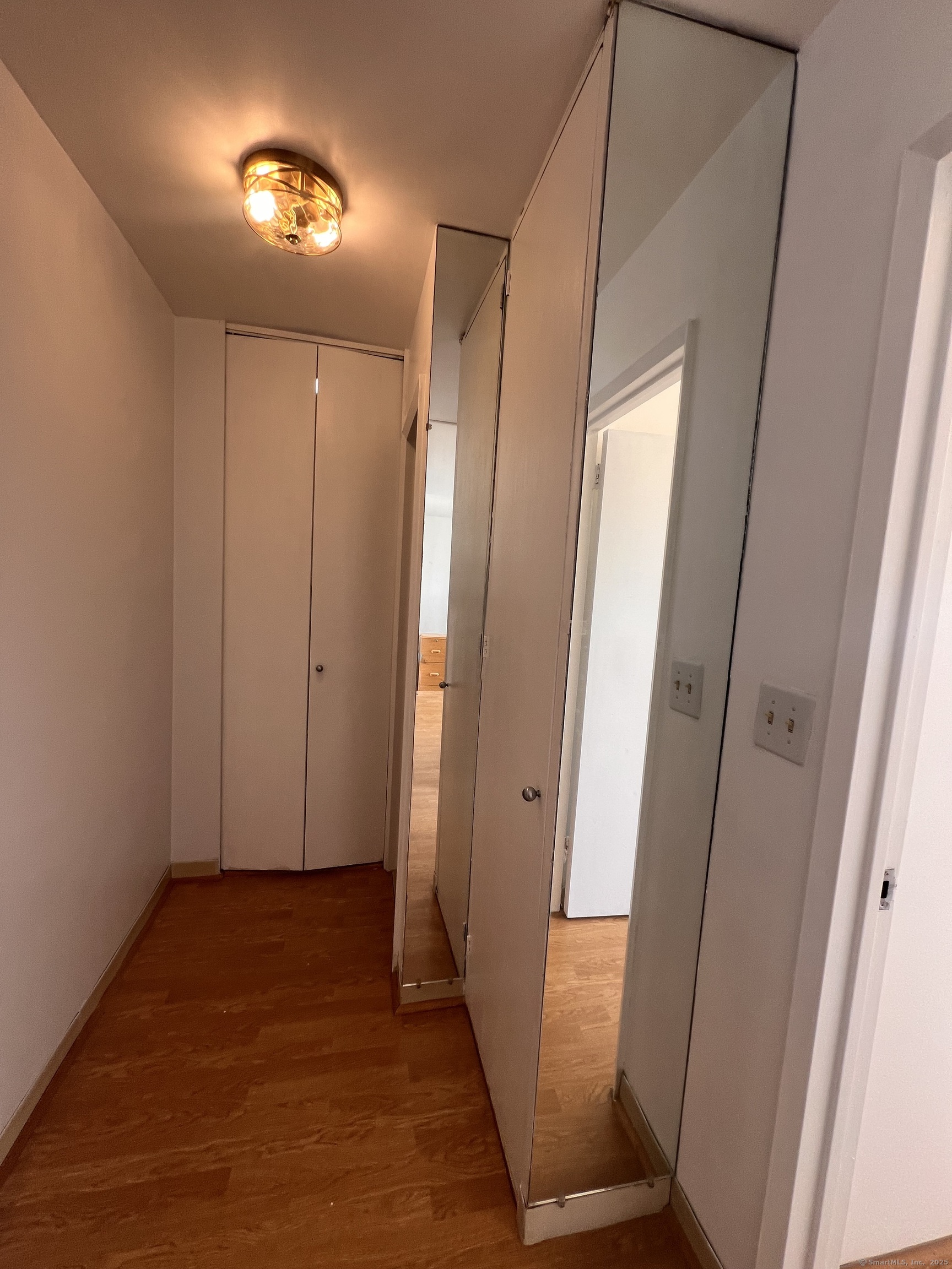 Bridgeport, Connecticut 06604, United States, 1 Bedroom Bedrooms, ,1 BathroomBathrooms,Residential,Pending,226687