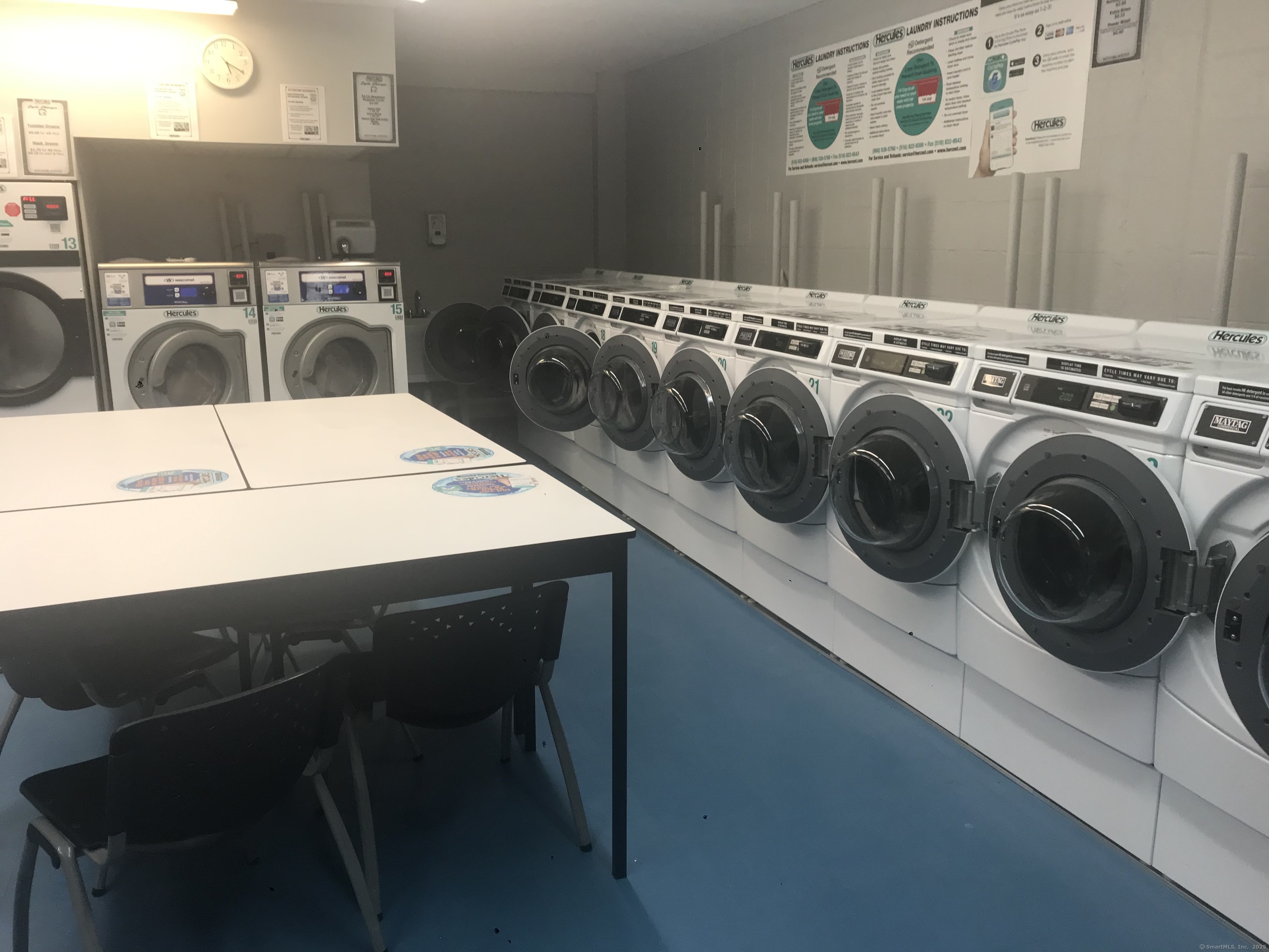 Bridgeport, Connecticut 06604, United States, 1 Bedroom Bedrooms, ,1 BathroomBathrooms,Residential,Pending,226687