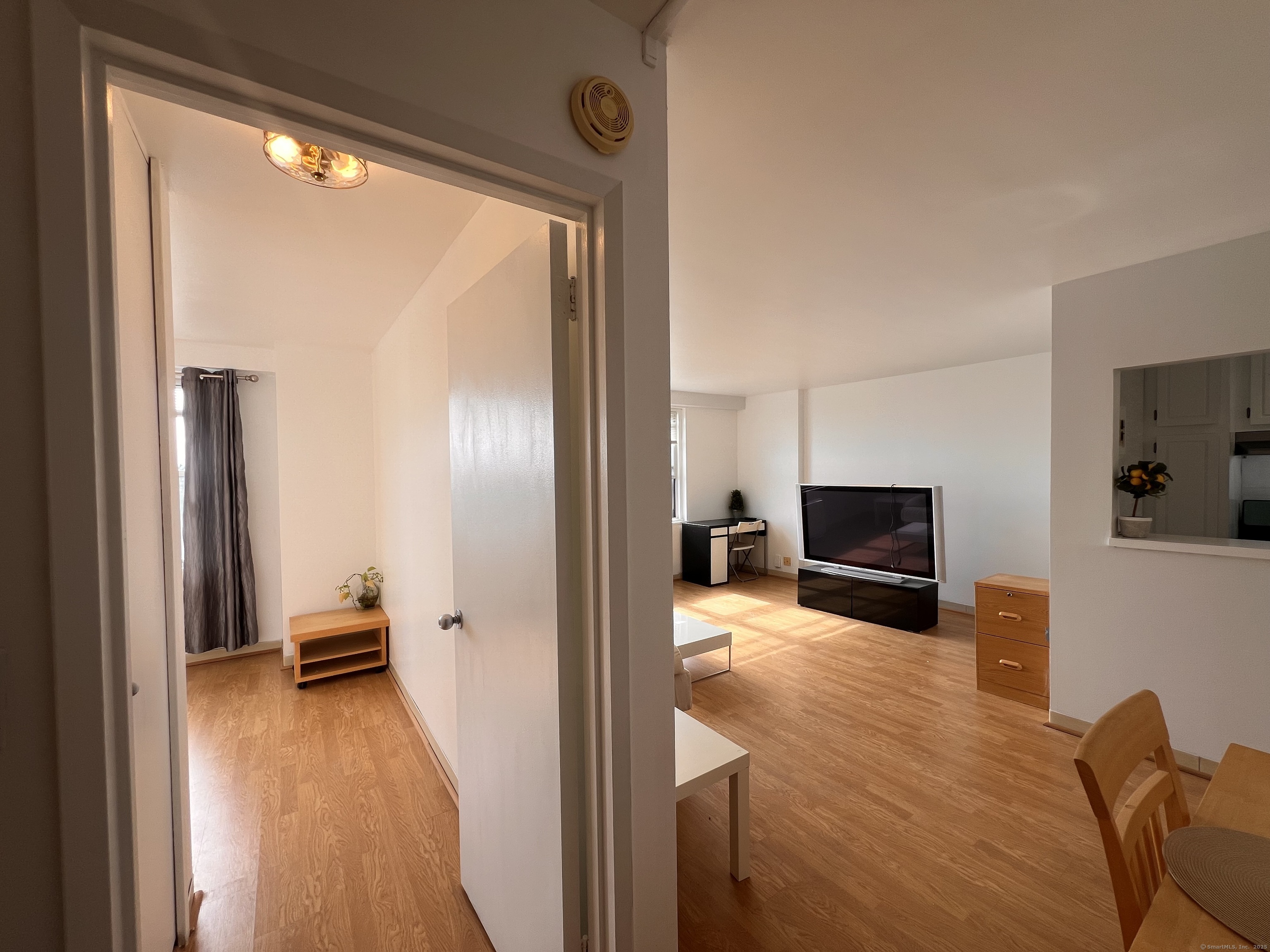 Bridgeport, Connecticut 06604, United States, 1 Bedroom Bedrooms, ,1 BathroomBathrooms,Residential,Pending,226687