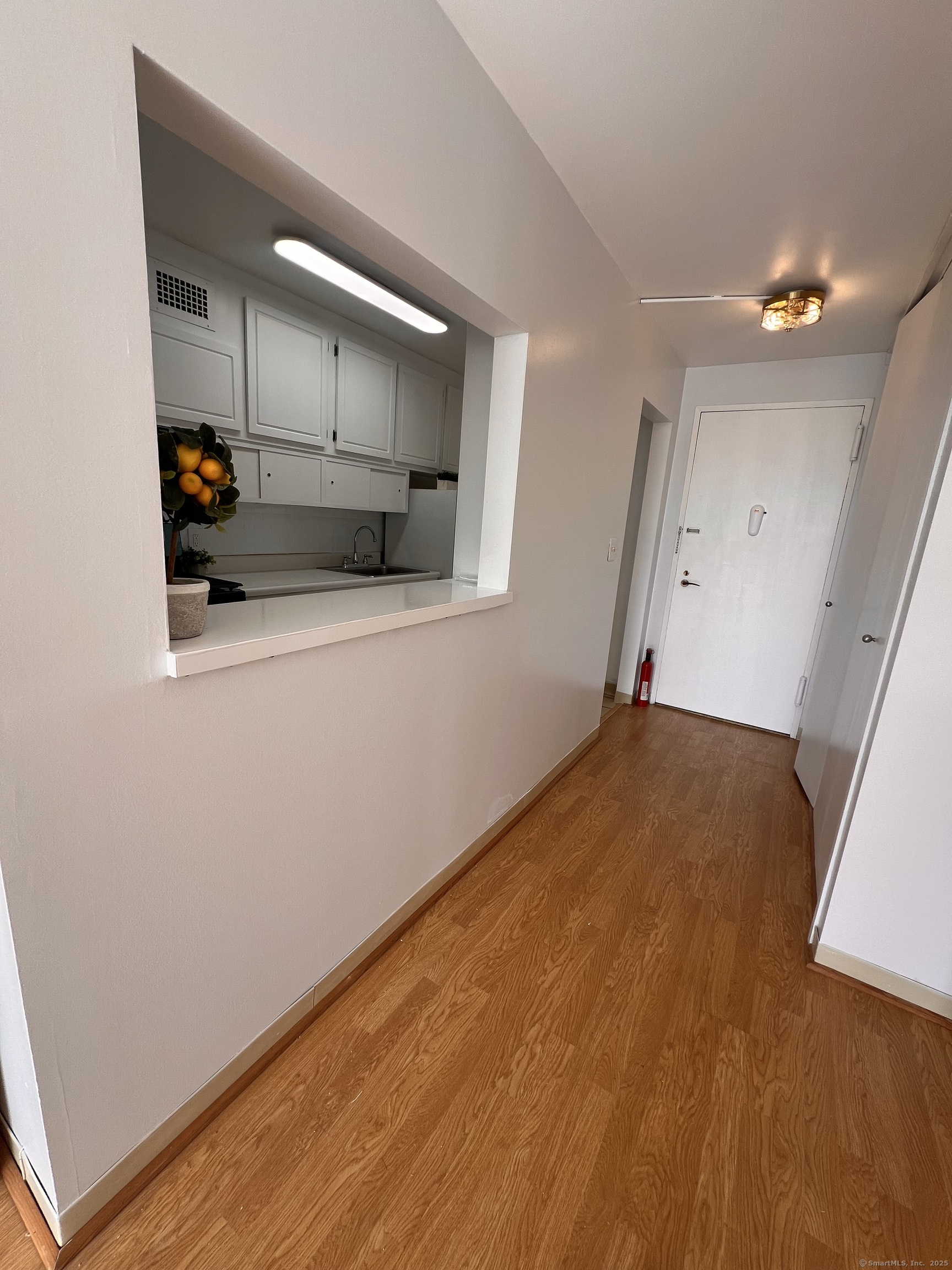 Bridgeport, Connecticut 06604, United States, 1 Bedroom Bedrooms, ,1 BathroomBathrooms,Residential,Pending,226687