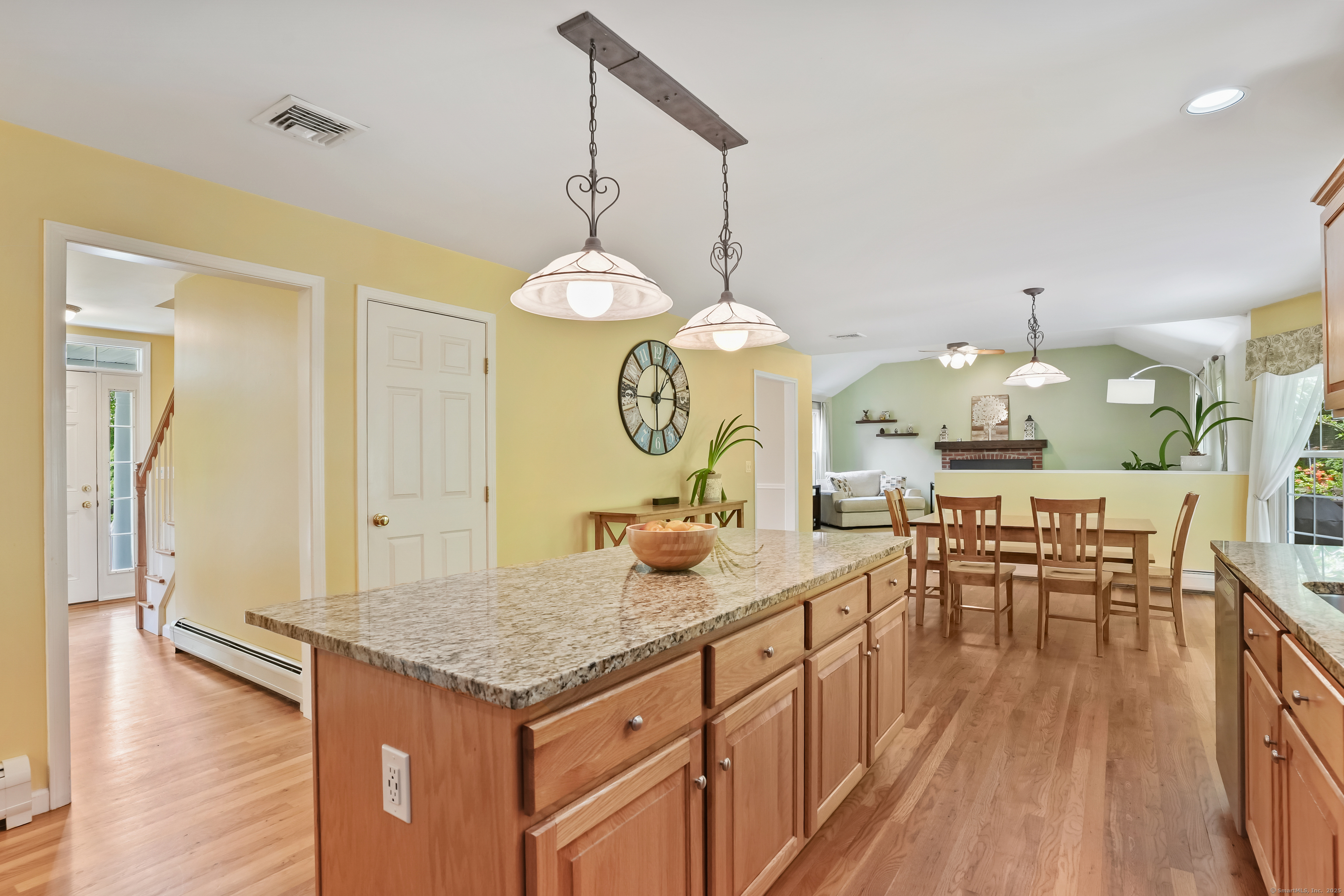 22 Gelding Hill Road, Newtown, Connecticut image 13