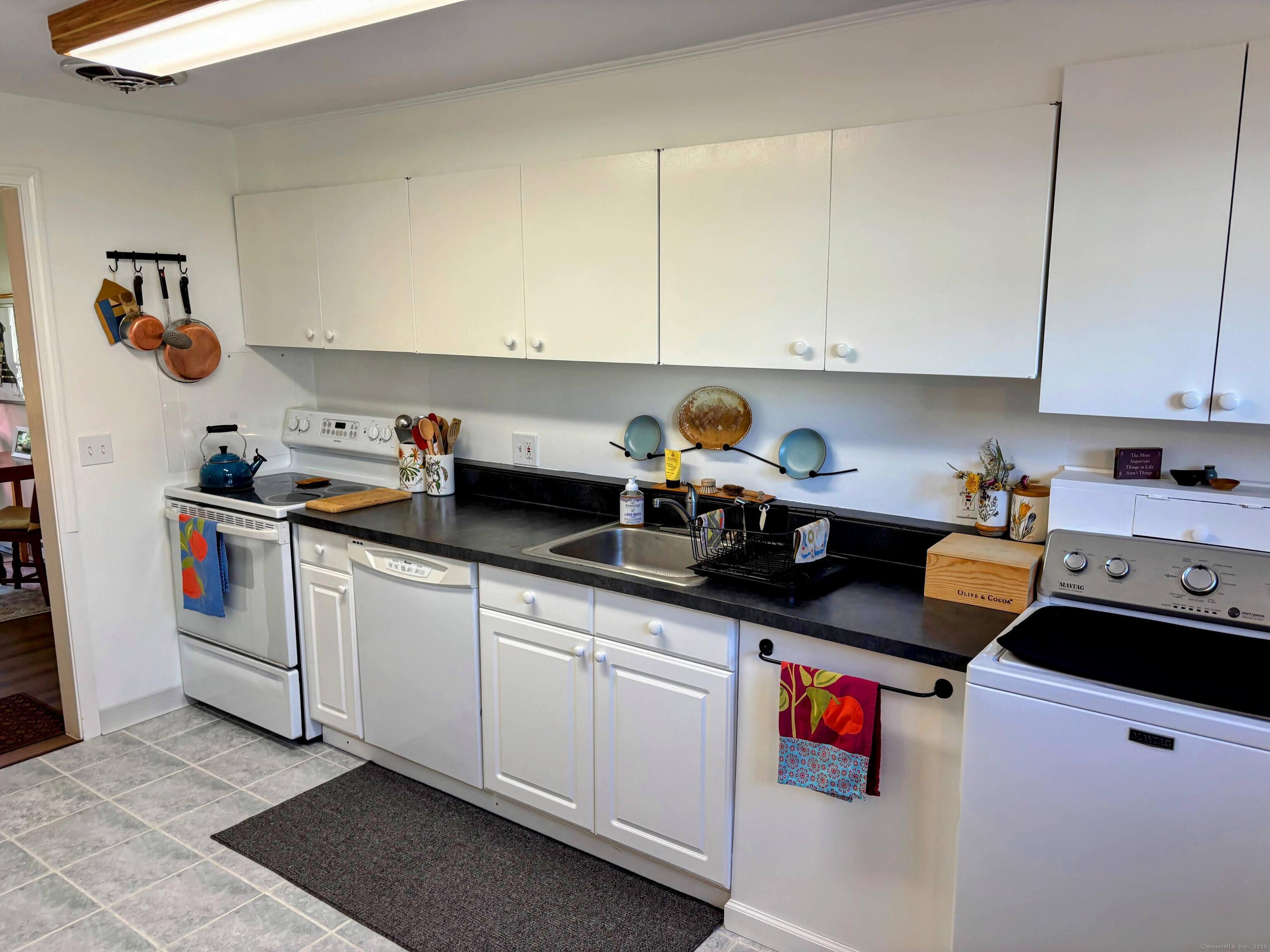 391 Main Street #APT 406, Deep River, Connecticut image 2