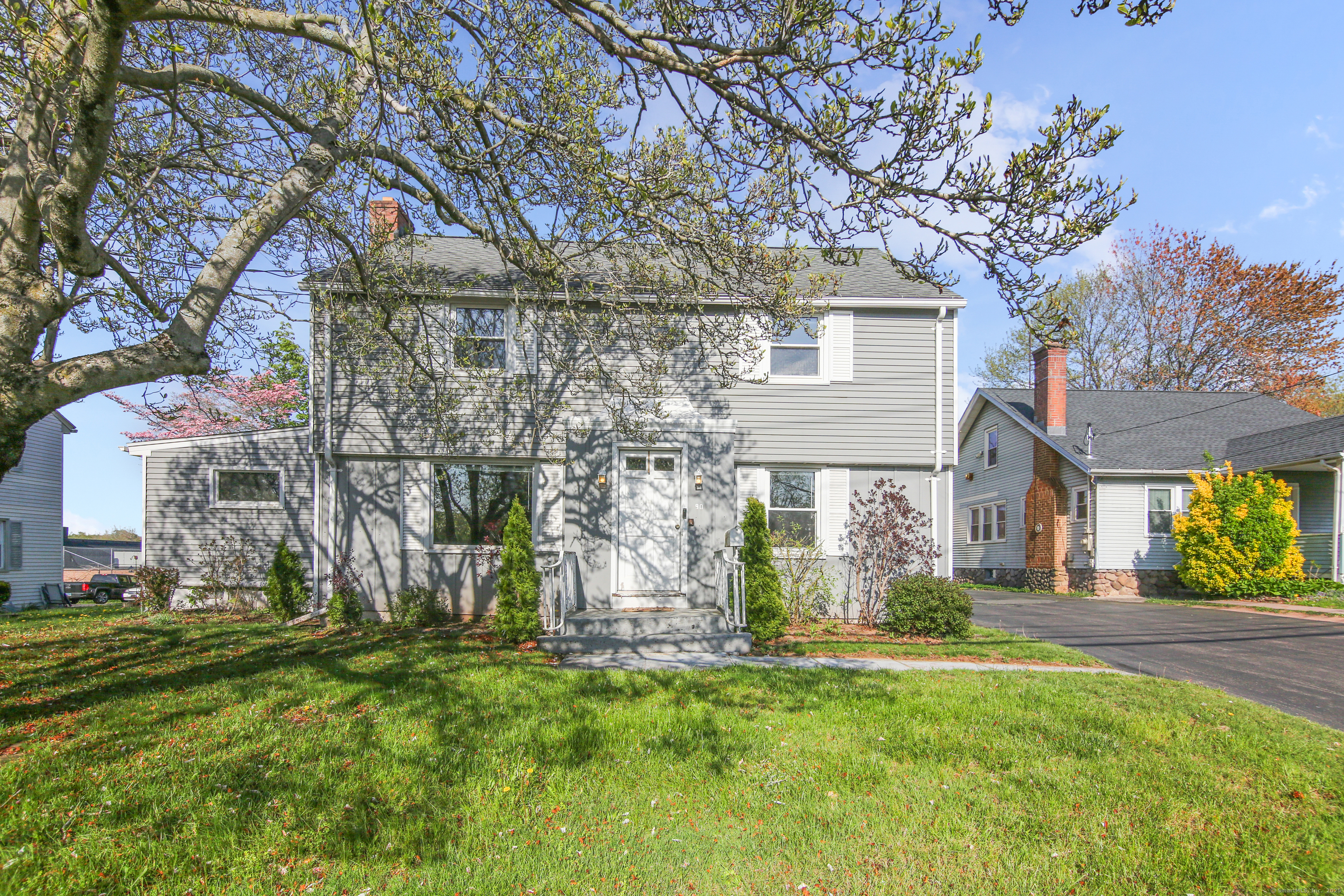West Street, Middletown, Connecticut - 3 Bedrooms  
2 Bathrooms  
7 Rooms - 