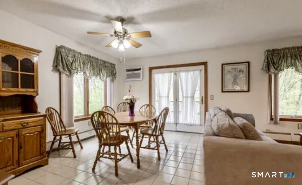 Photo of 24 Millbrook Court #24, Newington, CT 06111 (MLS # 24161237)