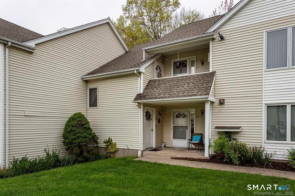 Photo of 24 Millbrook Court #24, Newington, CT 06111 (MLS # 24161237)