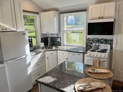Tiny photo for 424 Pequot Avenue, Groton, CT 06355 (MLS # 24136216)