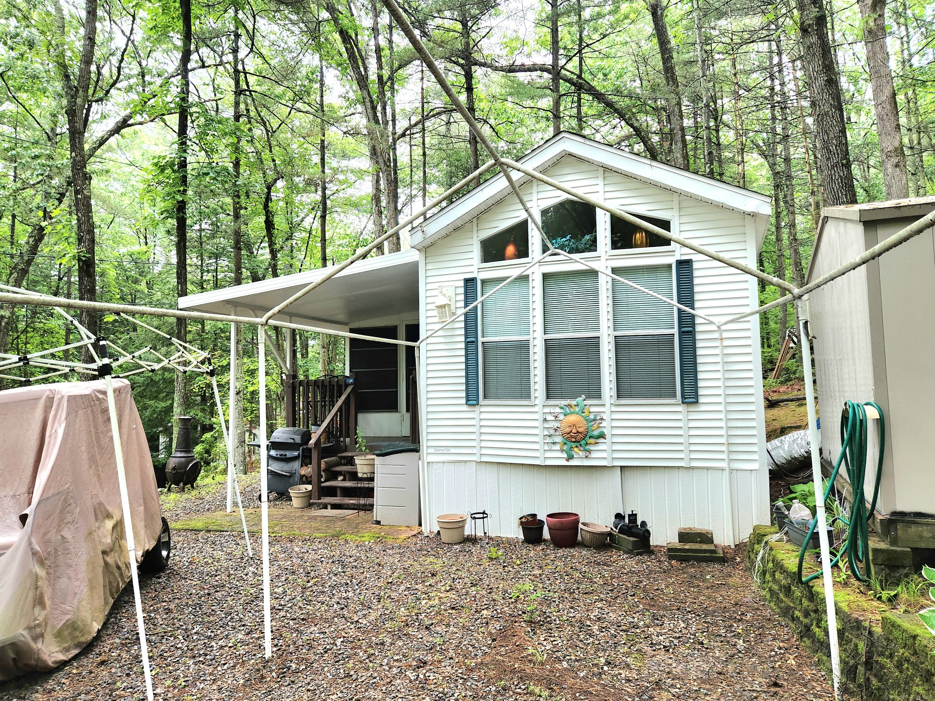 51 Old Springfield Road 209