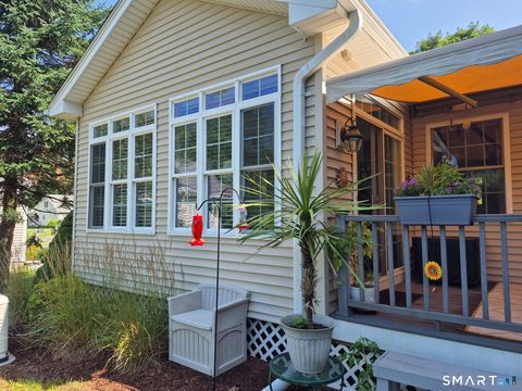 Tiny photo for 11 Partridge Run #11, Enfield, CT 06082 (MLS # 24155377)