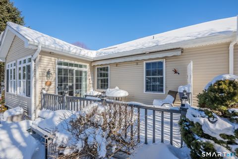 Tiny photo for 11 Partridge Run #11, Enfield, CT 06082 (MLS # 24155377)