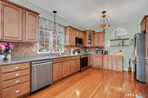 Tiny photo for 11 Partridge Run #11, Enfield, CT 06082 (MLS # 24155377)