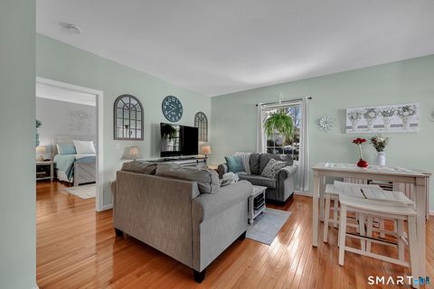 Tiny photo for 11 Partridge Run #11, Enfield, CT 06082 (MLS # 24155377)