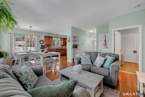 Tiny photo for 11 Partridge Run #11, Enfield, CT 06082 (MLS # 24155377)