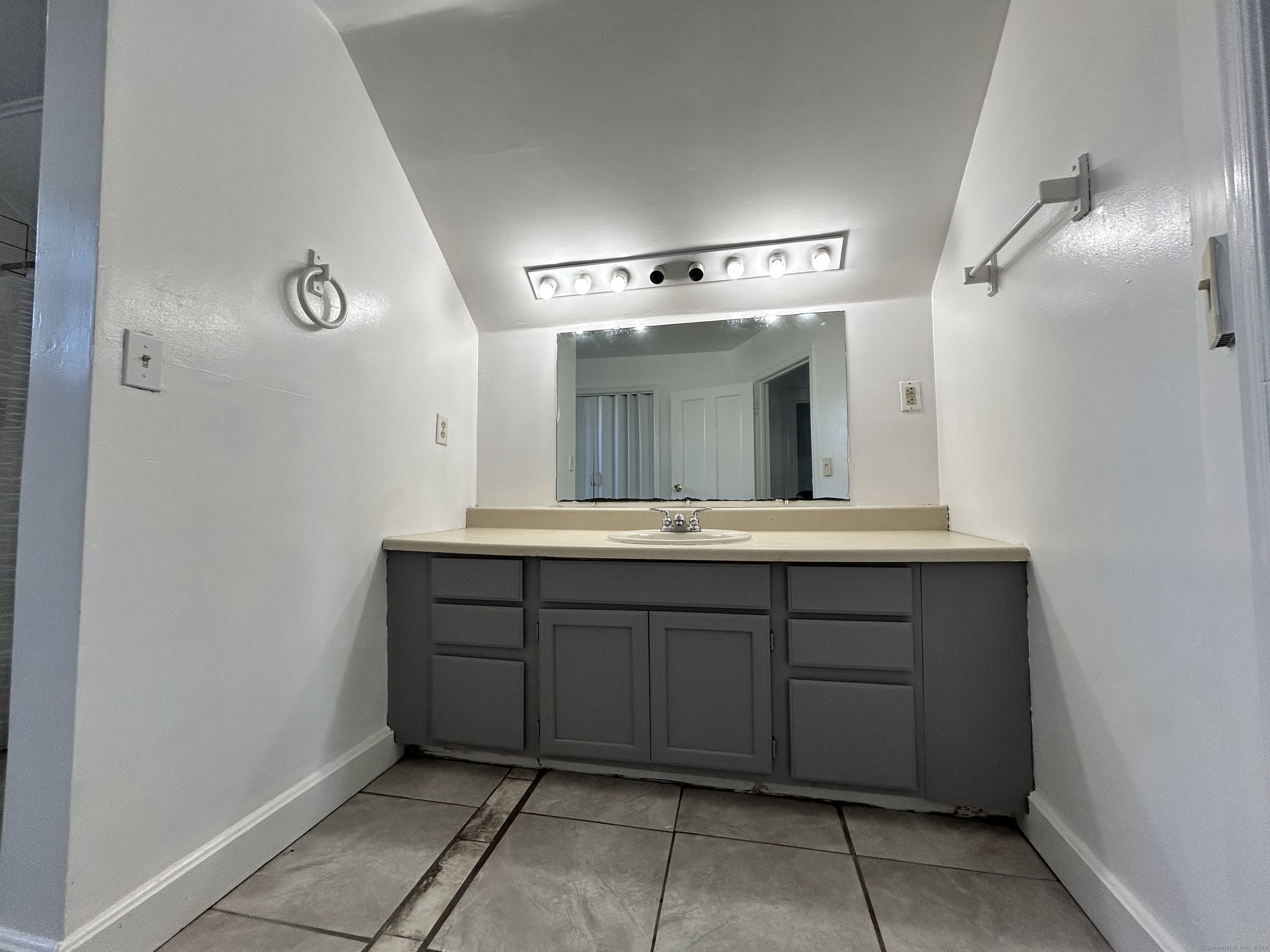36 W High Street, New London, Connecticut image 33
