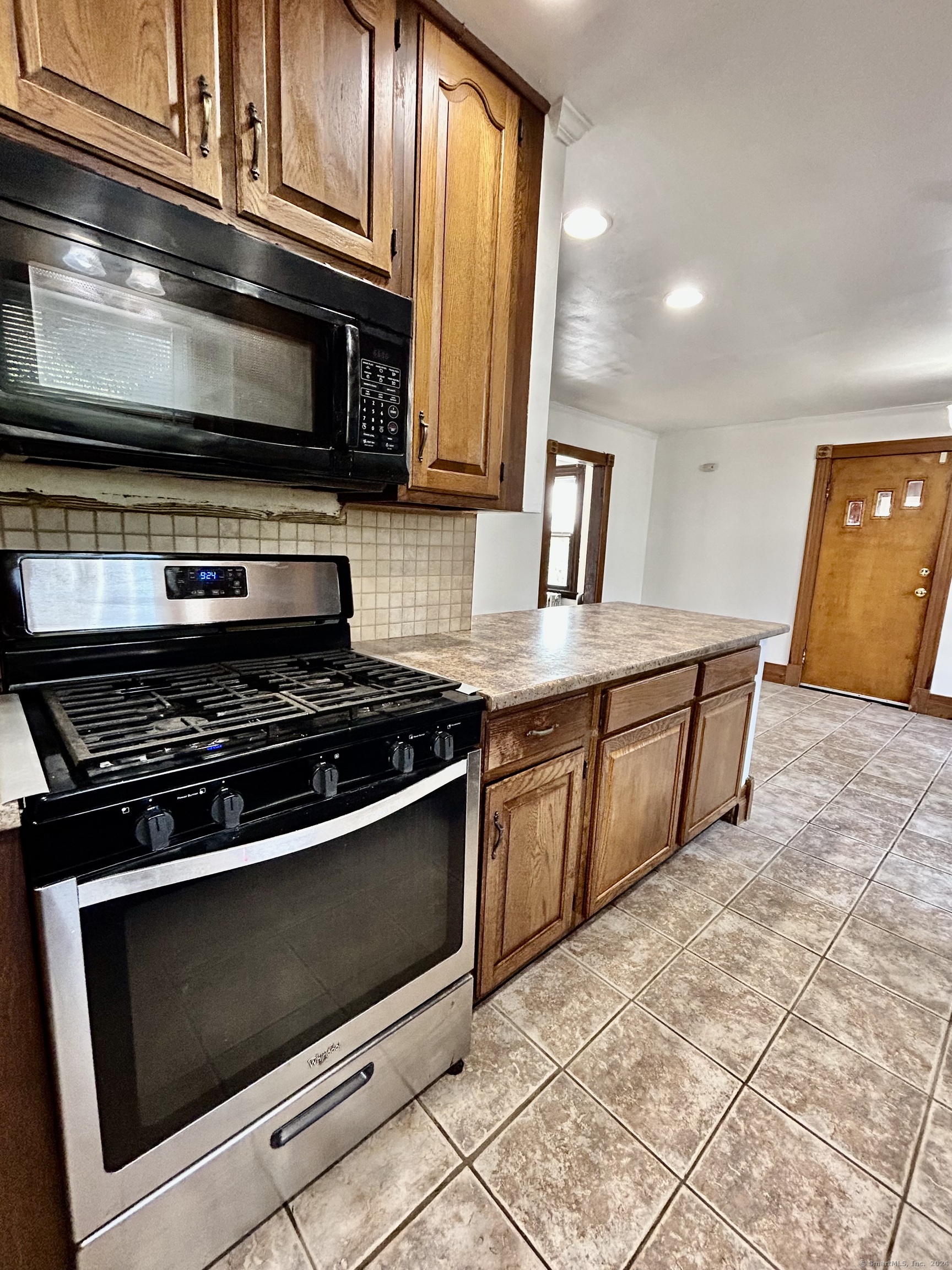 36 W High Street, New London, Connecticut image 22
