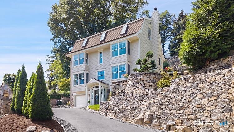 Photo of 316 Valley Road, Greenwich, CT 06807 (MLS # 24208299)