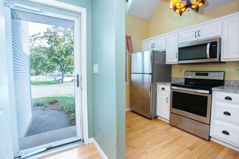 Tiny photo for 6 Cypress Trail #6, Farmington, CT 06032 (MLS # 24130018)