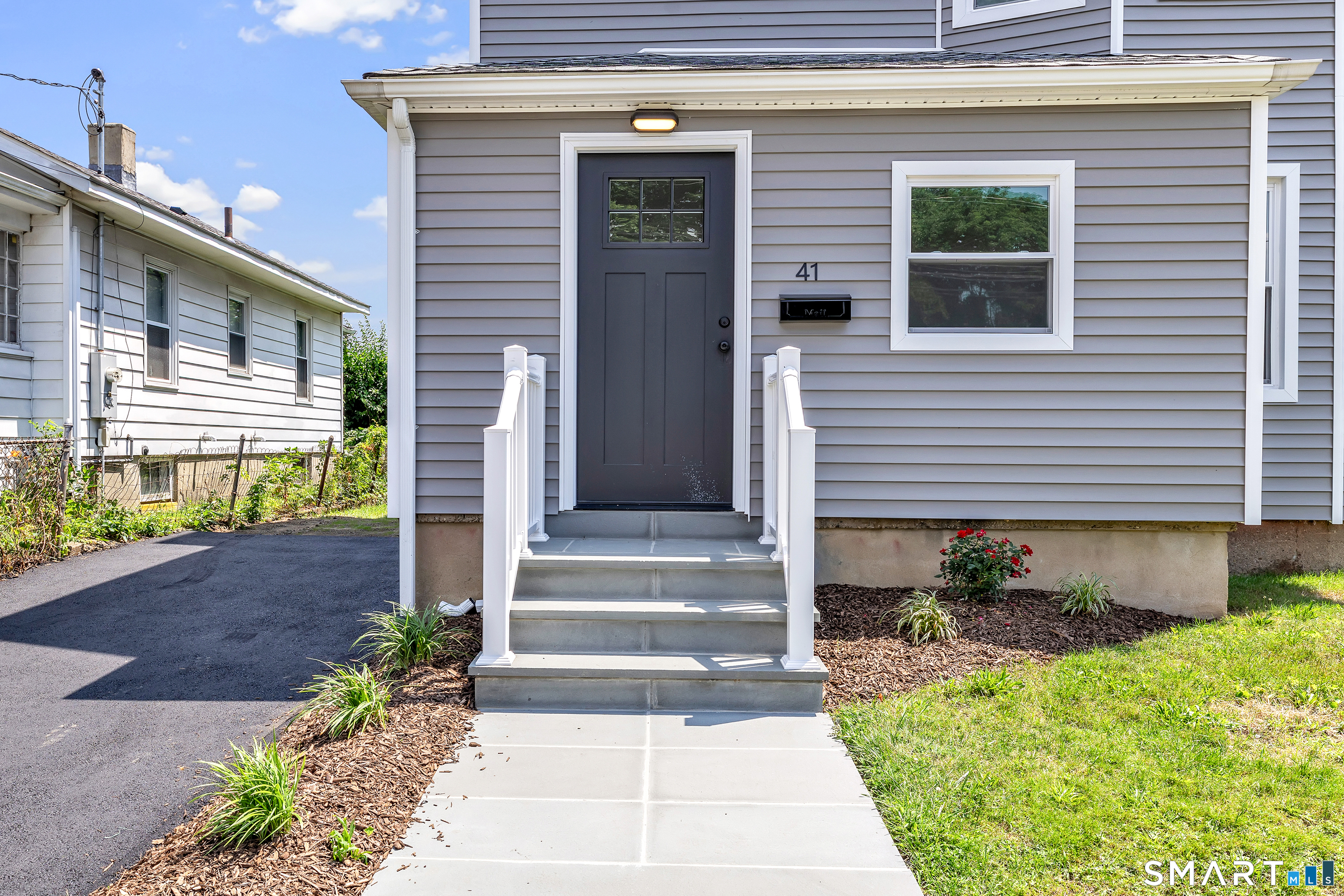 41 Burritt Avenue