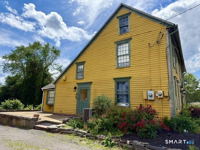 596 Main Street