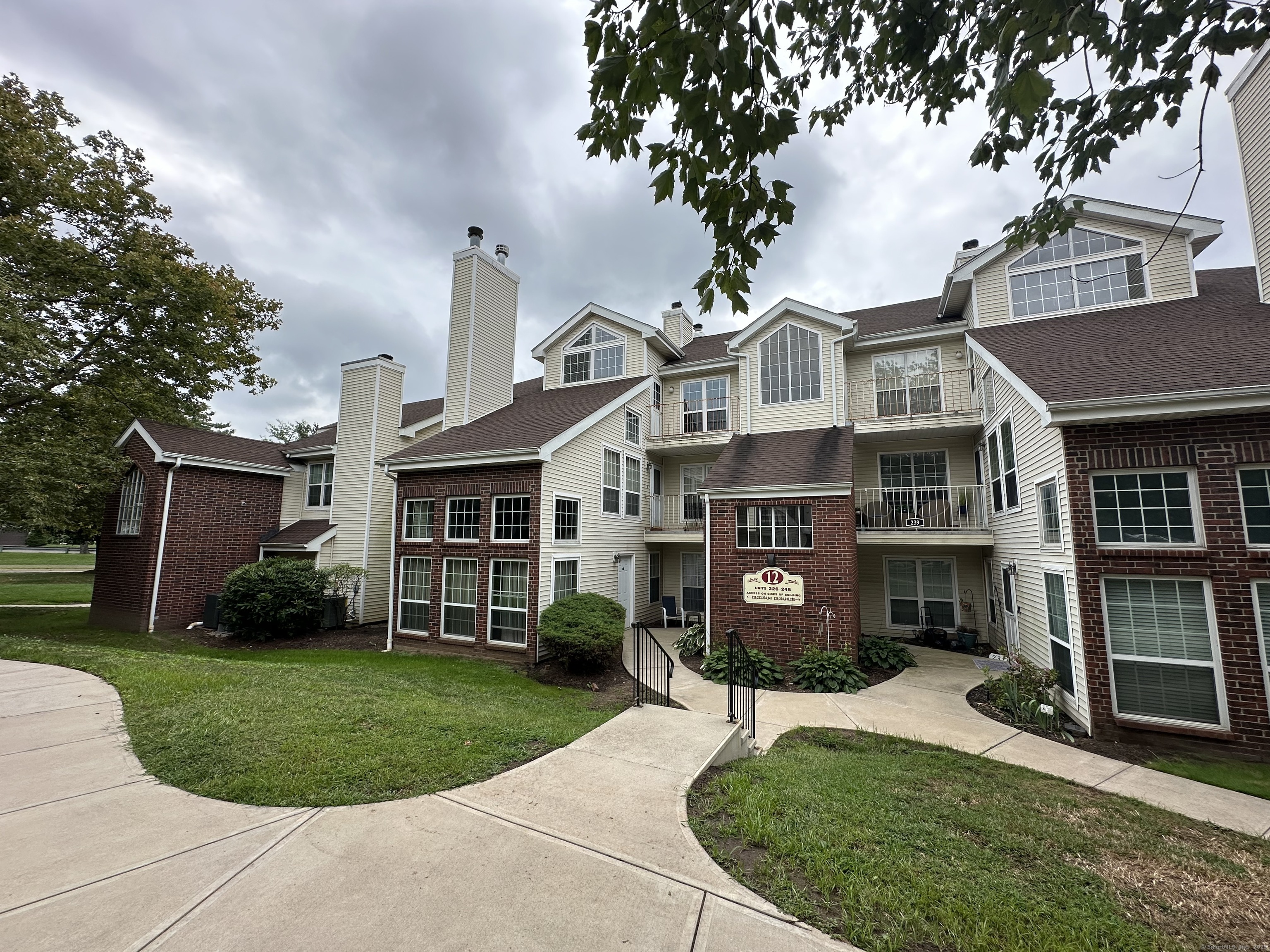 Carriage Crossing Lane 245, Middletown, Connecticut - 1 Bedrooms  
1 Bathrooms  
3 Rooms - 