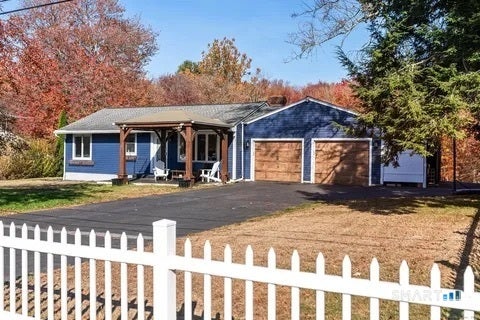 Photo of 144 Pond Circle, Glastonbury, CT 06033 (MLS # 24208654)