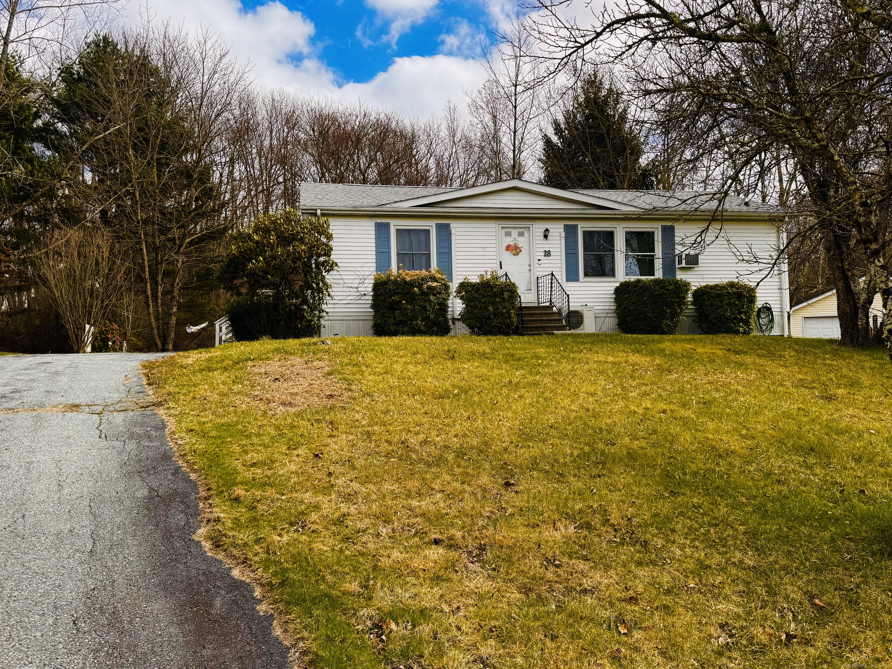 28 Connecticut Drive, Plainfield, Connecticut image 1