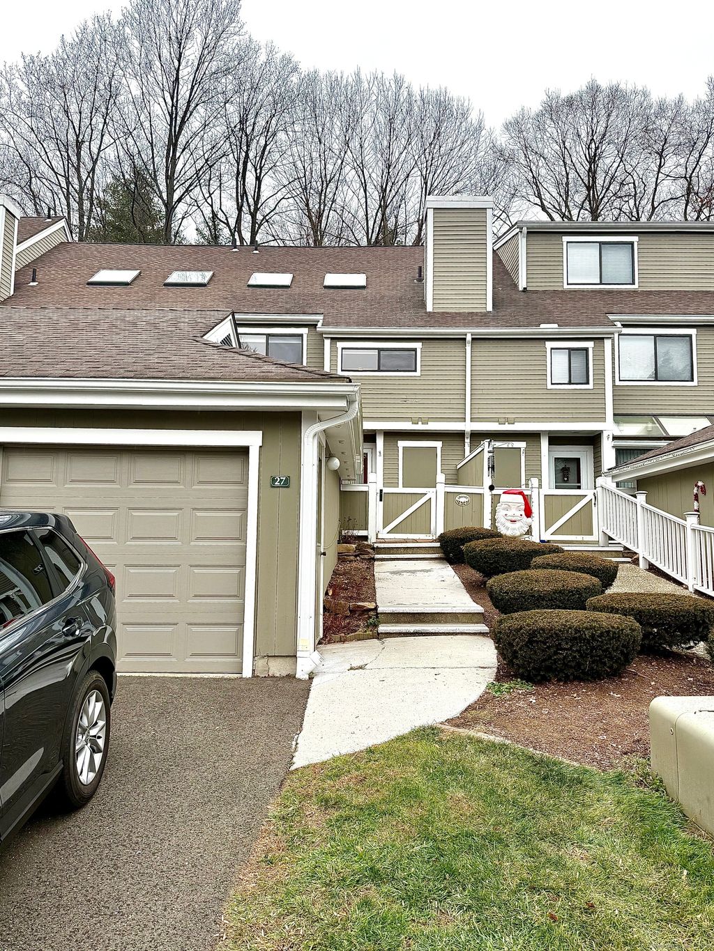 Photo of 27 Country Walk #27, Shelton, CT 06484 (MLS # 24139220)