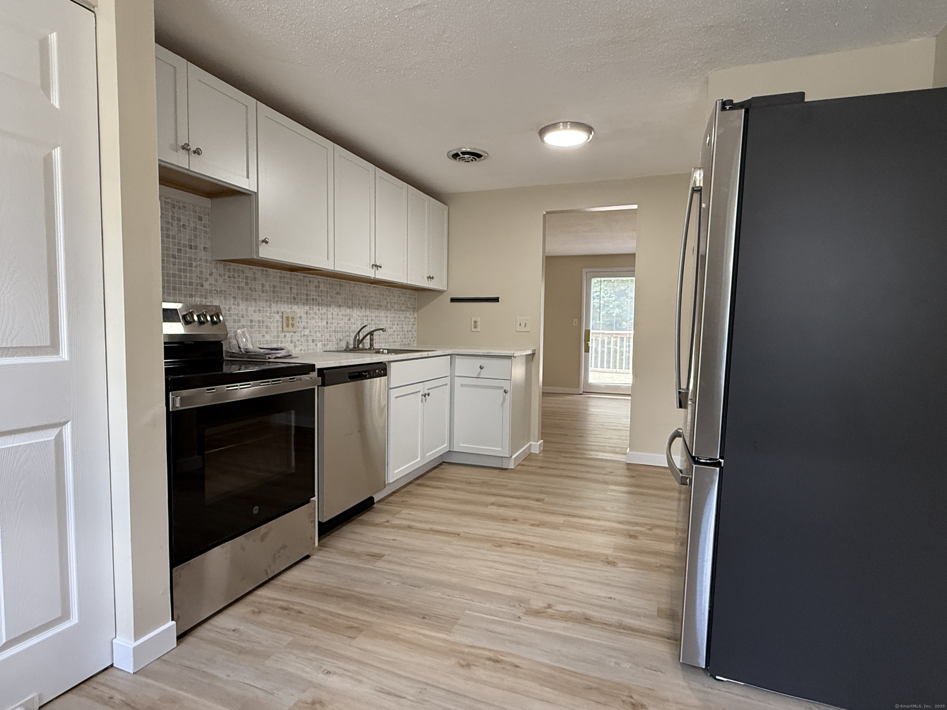 14 Lakeside Drive K