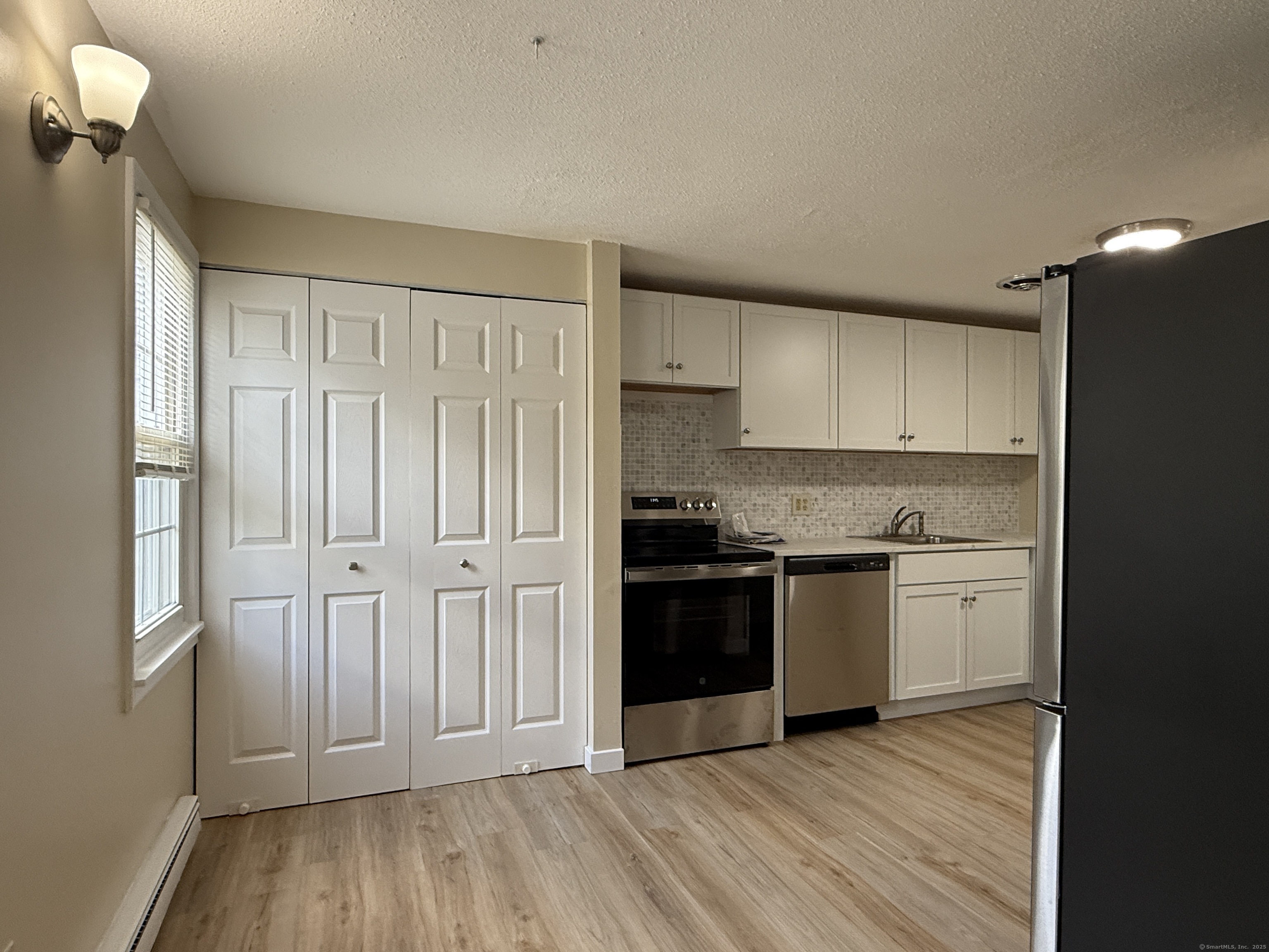 14 Lakeside Drive K