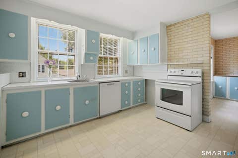 Tiny photo for 199 Westland Avenue, West Hartford, CT 06107 (MLS # 24194114)
