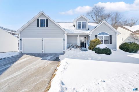 Tiny photo for 5 South Hollow #5, East Hampton, CT 06424 (MLS # 24152506)