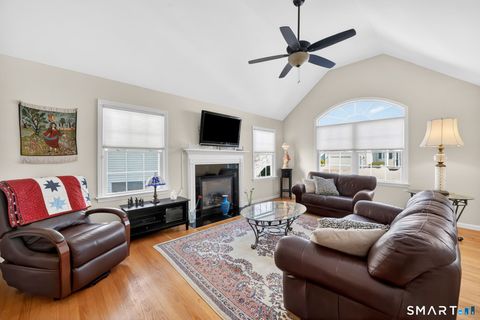 Tiny photo for 5 South Hollow #5, East Hampton, CT 06424 (MLS # 24152506)