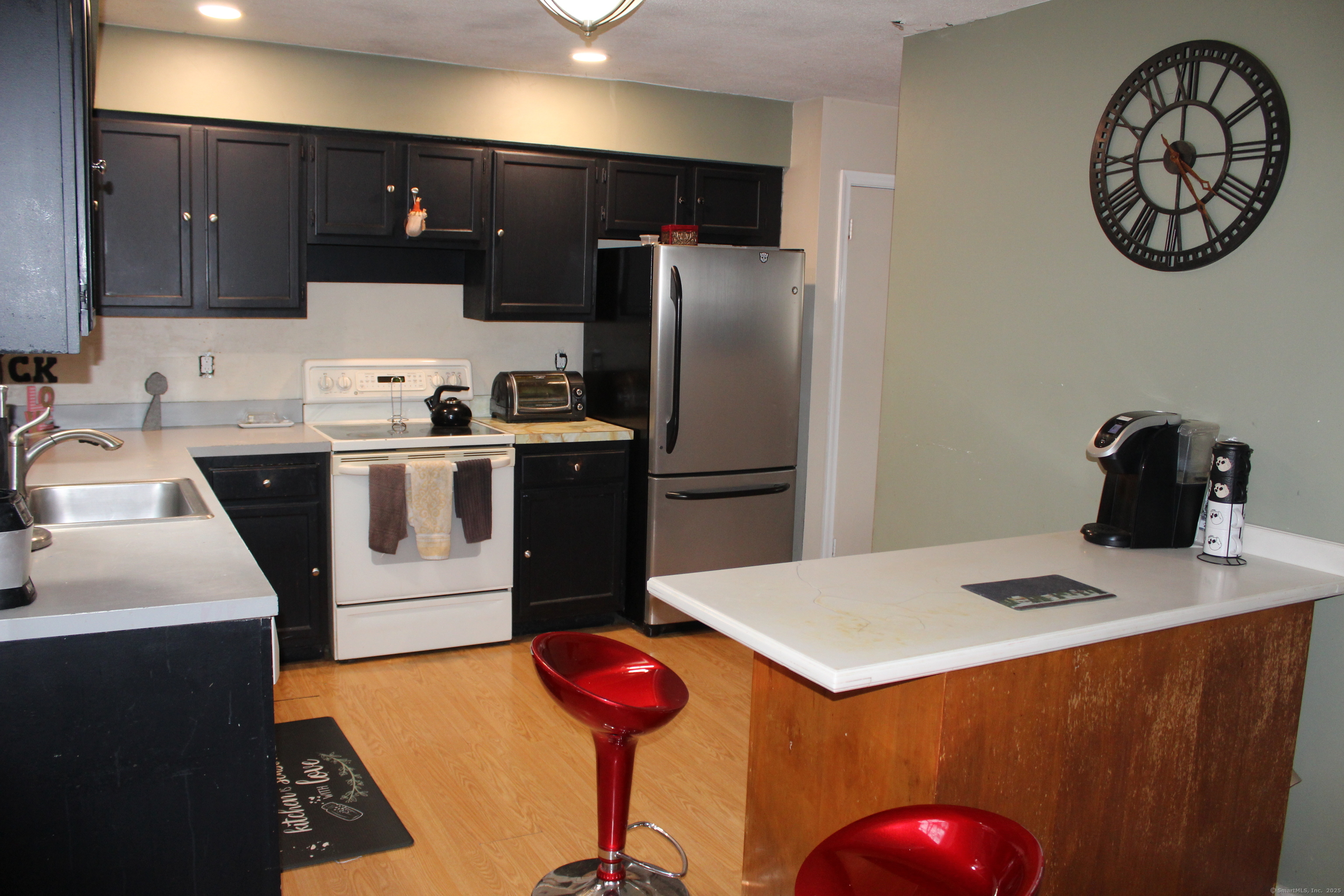 9 Bromley Court, Hamden, Connecticut image 9