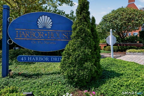 Photo of 43 Harbor Drive #101, Stamford, CT 06902 (MLS # 24196458)