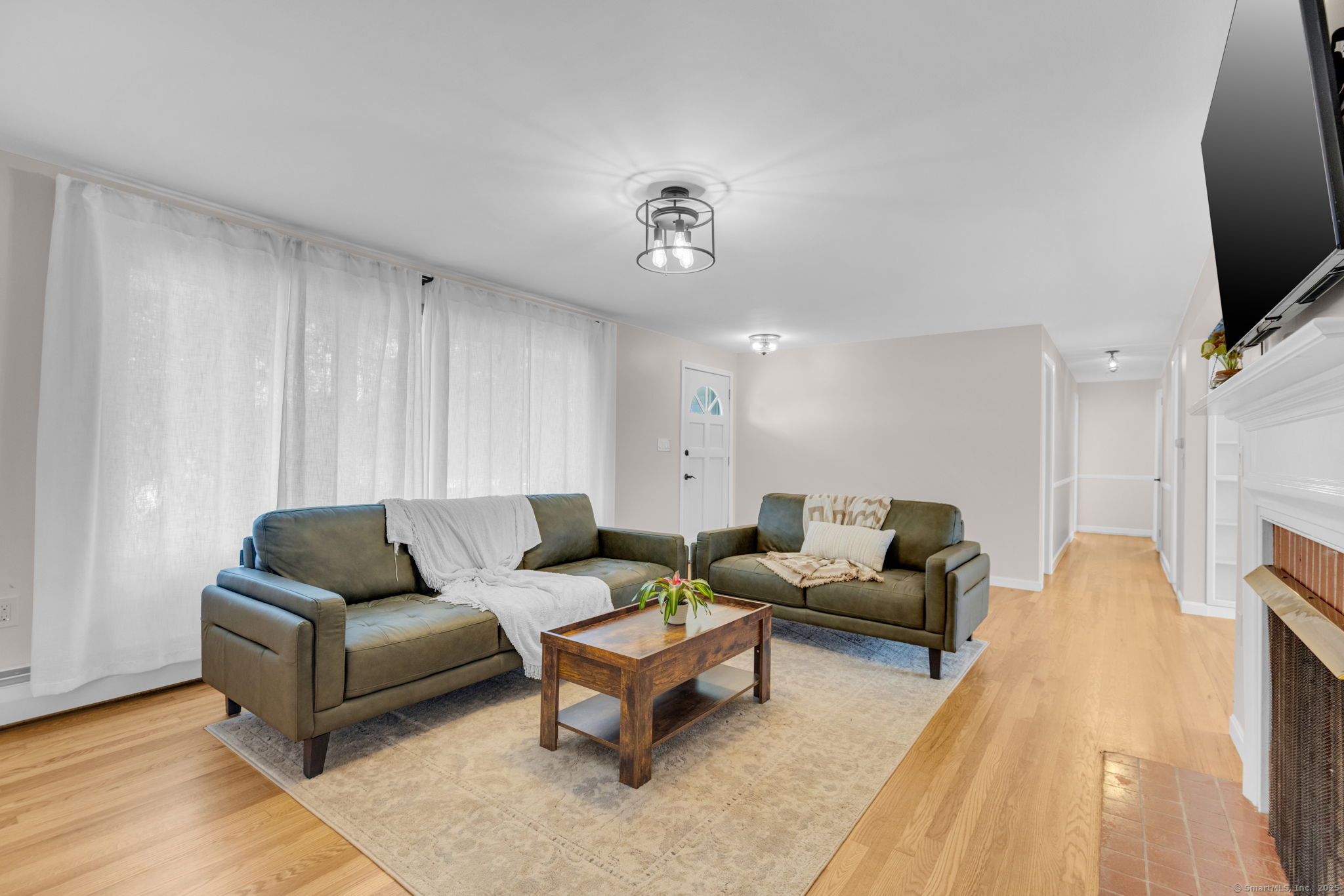 Bristol, Connecticut 06010, United States, 3 Bedrooms Bedrooms, ,2 BathroomsBathrooms,Residential,Coming Soon,219147